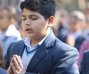 pray